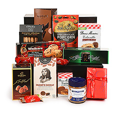 Chocolate: the ultimate guilty pleasure! Treat business relations, customers or the whole family without hesitation with this ultimate chocolate gift. This gift offers more than enough to share with the whole family or with colleagues.