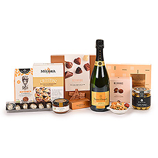 Nous vous présentons l'un de nos cadeaux les plus exquis :l'Ultimate Gourmet avec le prestigieux champagne Veuve Clicquot Vintage 2012.
Le superbe champagne est accompagné d'une sélection soigneusement sélectionnée des meilleures spécialités gastronomiques européennes et de chocolats belges de luxe