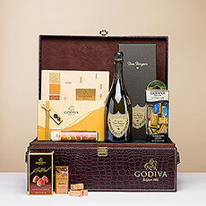 Voici un de nos cadeaux les plus exclusifs. Lorsque vous avez besoin d'un cadeau VIP qui fasse forte impression, ce luxueux cadeau au chocolat Godiva accompagné du champagne Dom Pérignon Vintage 2012 est le choix idéal.
