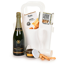apero gift bag Cava Pere Ventura, glasses & snacks