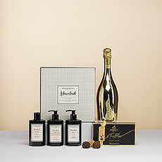 Surprise someone with an original gift box featuring luxurious care products from Atelier Rebul, a bottle of Bottega Prosecco, and a box of delicious Godiva Belgian truffles. Experience Istanbul, the signature scent of the brand, a warm, spicy aroma inspired by the Spice Bazaar of the city.