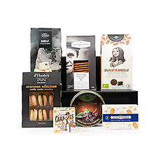 Un gros cadeau pour une personne très gourmande ? 
Envoyez ce grand coffret cadeau "Sweet Tooth" rempli de macarons moelleux, de biscuits belges au spéculoos, de biscuits aux amandes croquants, de nougat collant, de biscuits au chocolat salé avec des noisettes et des éclats de cacao, de caramels au beurre salé et de bonbons au café de luxe pour un plaisir durable. Surprenez un ami, un collègue, un employé ou un membre de votre famille avec le cadeau parfait pour satisfaire toutes les envies de sucreries.