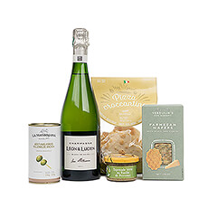 The subtle yet surprising flavor of Léon & Lucien Champagne Blanc de Noirs provides the ideal partner for a delicious assortment of savory gourmet snacks. This Large Edition of the Aper'Oh collection is an easy choice when you need a gift idea for friends, family, or business partners.