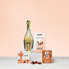Presenting an elegant and festive gift for any occasion: Bottega Zero non-alcoholic sparkling wine and irresistible Neuhaus Belgian chocolate.