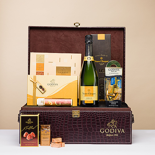 Godiva Luxurious Large Croco Hamper & Veuve Clicquot 2015