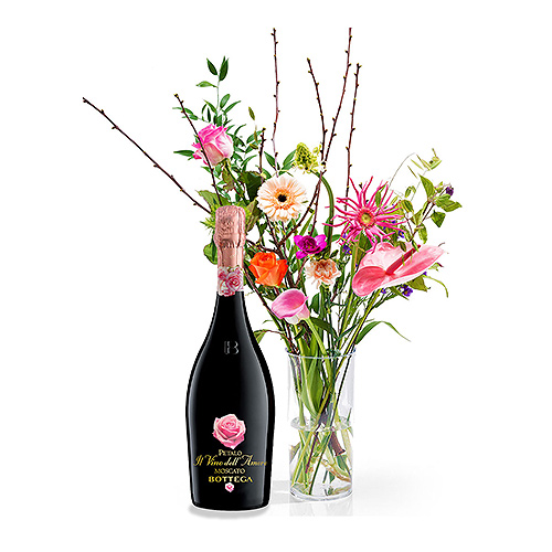 Trendy Bouquet & Bottega Moscato sparkling wine