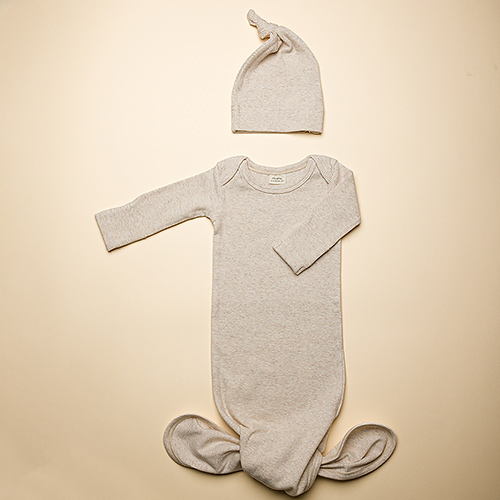 Mushie Organic Baby Gown & Beanie - Beige Melange