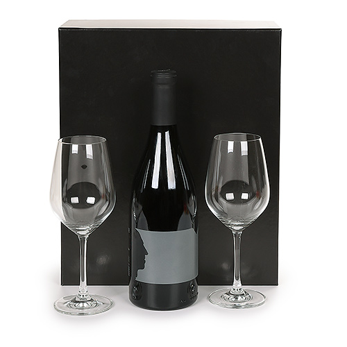 Merryvale Silhouette & 2 Glasses